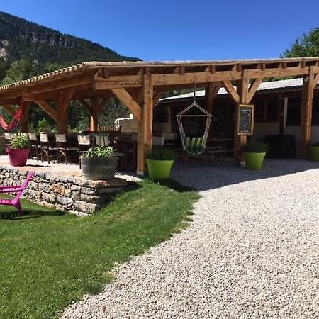 Camping Calme Et Nature Castellane Exterior photo