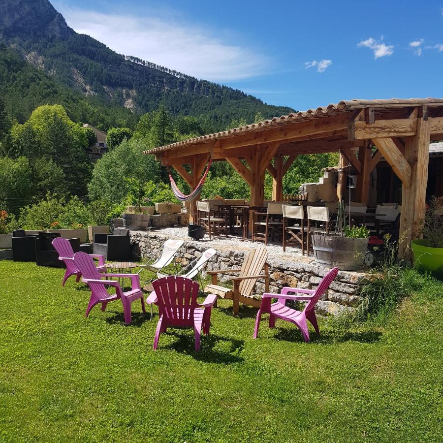 Camping Calme Et Nature Castellane Exterior photo