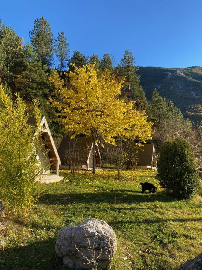 Camping Calme Et Nature Castellane Exterior photo