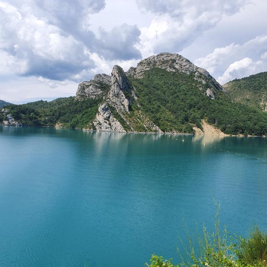 Camping Calme Et Nature Castellane Exterior photo
