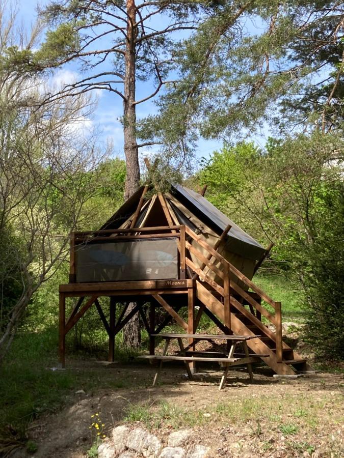 Camping Calme Et Nature Castellane Exterior photo