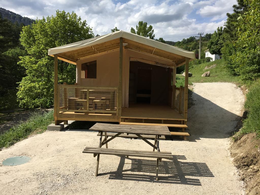 Camping Calme Et Nature Hotel Castellane Exterior photo