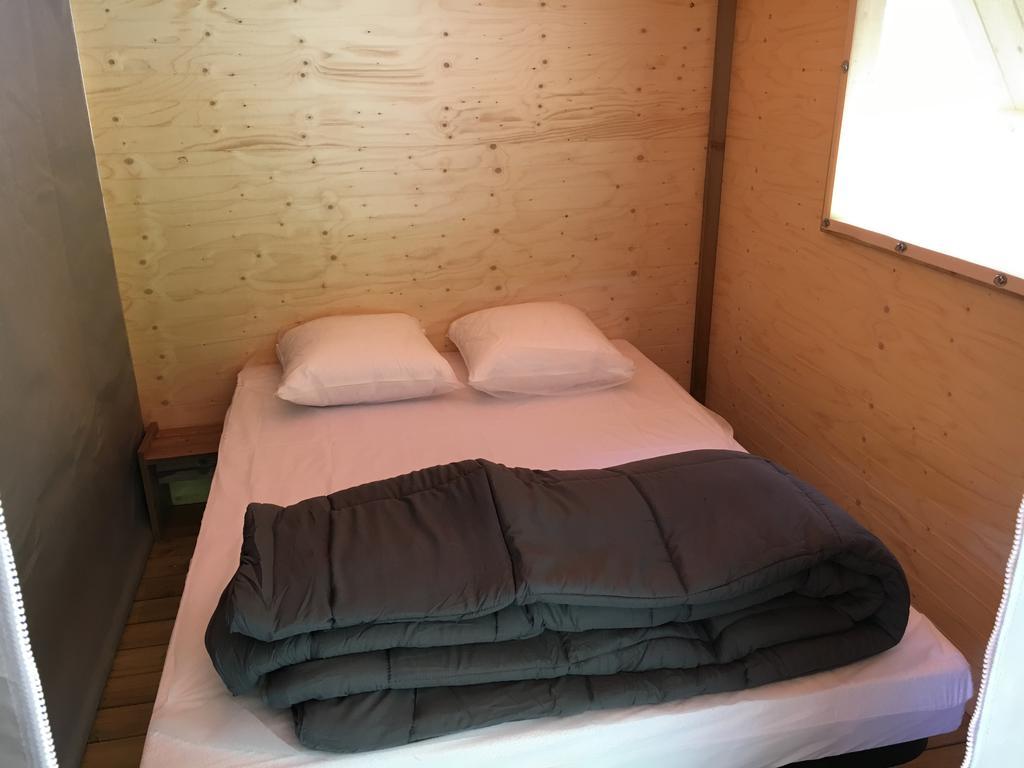 Camping Calme Et Nature Castellane Exterior photo