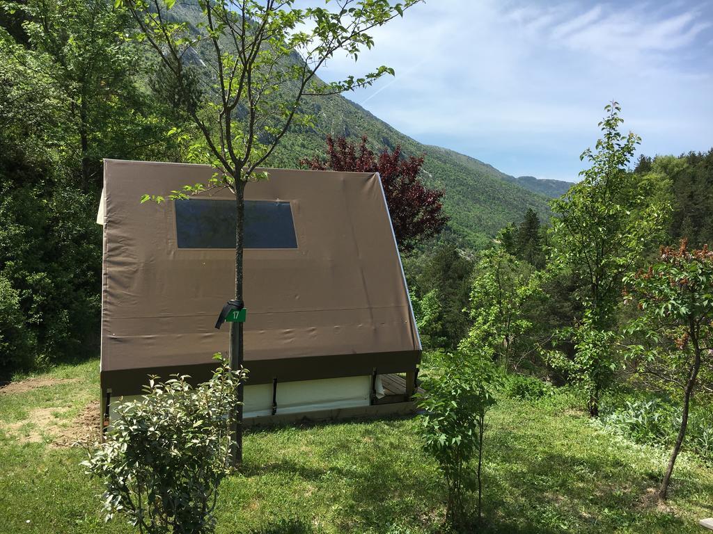 Camping Calme Et Nature Castellane Exterior photo