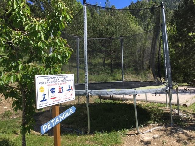 Camping Calme Et Nature Castellane Exterior photo